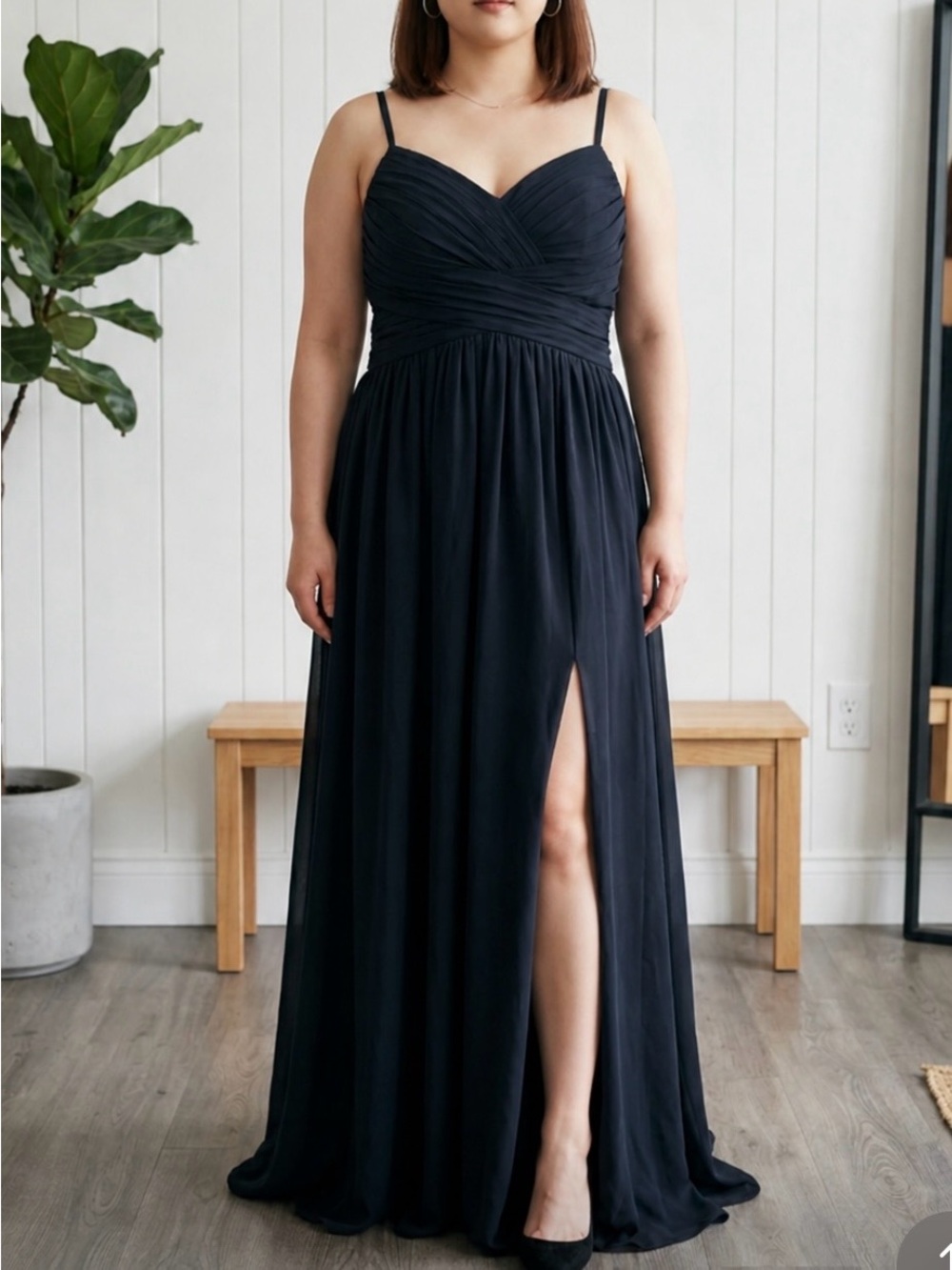 Elegant Black Chiffon Spaghetti Strap Evening Gown